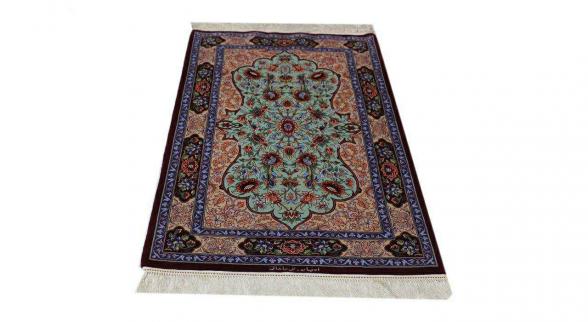 فرش دستباف اصفهان چه خصوصیاتی دارد؟