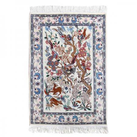 رنگ در فرش دستباف ثابت است