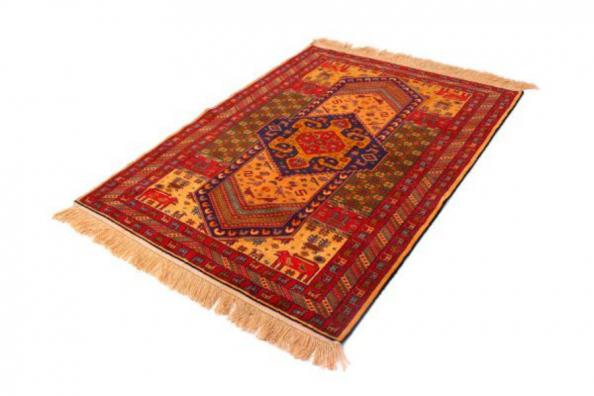 فرش دستباف چه خصوصیاتی دارد؟