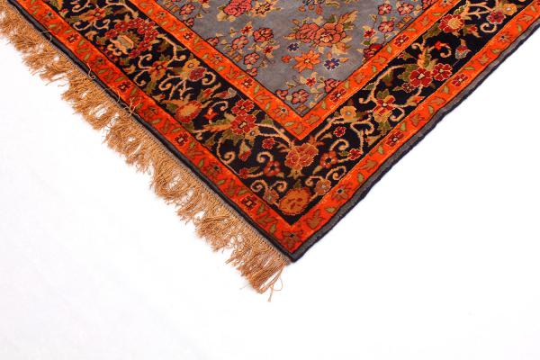 عرضه فرش دستباف باطرح های مخصوص کاشان