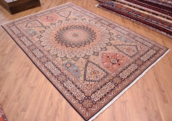 فروش تضمینی فرش دستباف ۹ متری پشم ریز