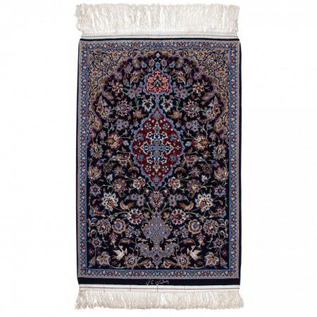 علت محبوبیت بین المللی فرش دستباف کاشان چیست؟