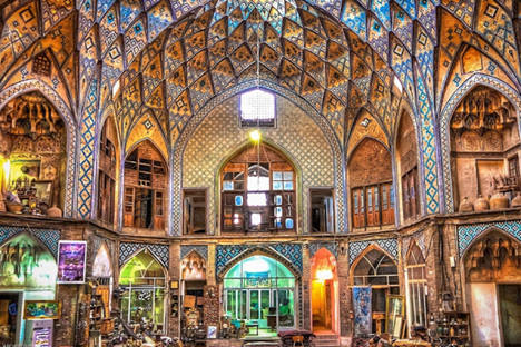 بازار تاریخی شهر کاشان و جزییات معماری قدیمی